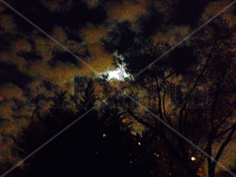 Luna nuves 1