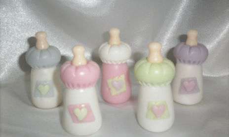 SOUVENIRS EN PORCELANA FRÍA