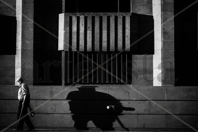 En la ciudad de la Sombra