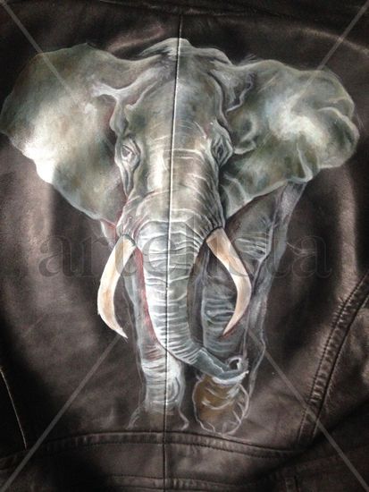 elefante Acrylic Leather Animals