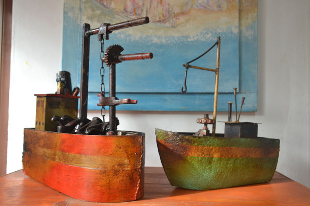 barcos grandes Metal Figurative