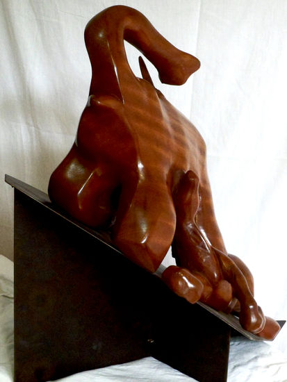 DERROTA Wood Figurative