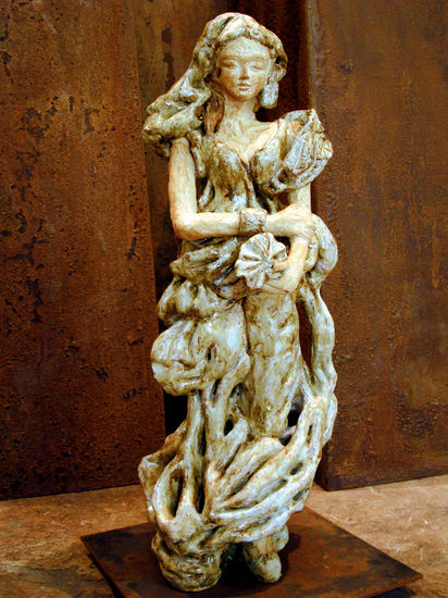 Sofisticada.     The Sophisticated Lady. Cerámica Figurativa