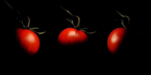 ENRICO PITTON - tres alegre tomate Naturaleza Color (Digital)