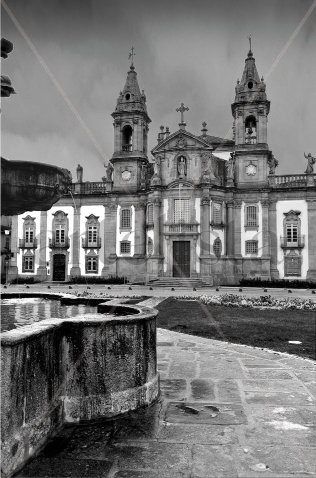 LA PLAZA