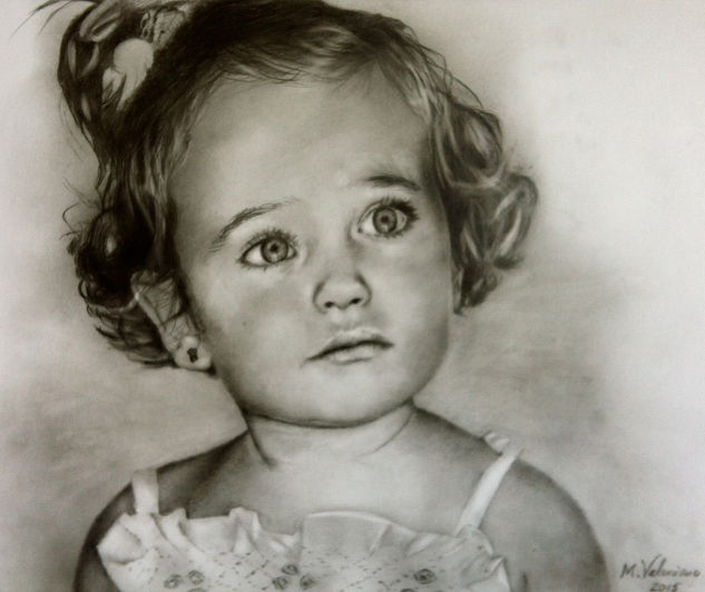 niña con vestido blanco Pencil