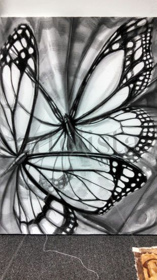 Mariposas Charcoal