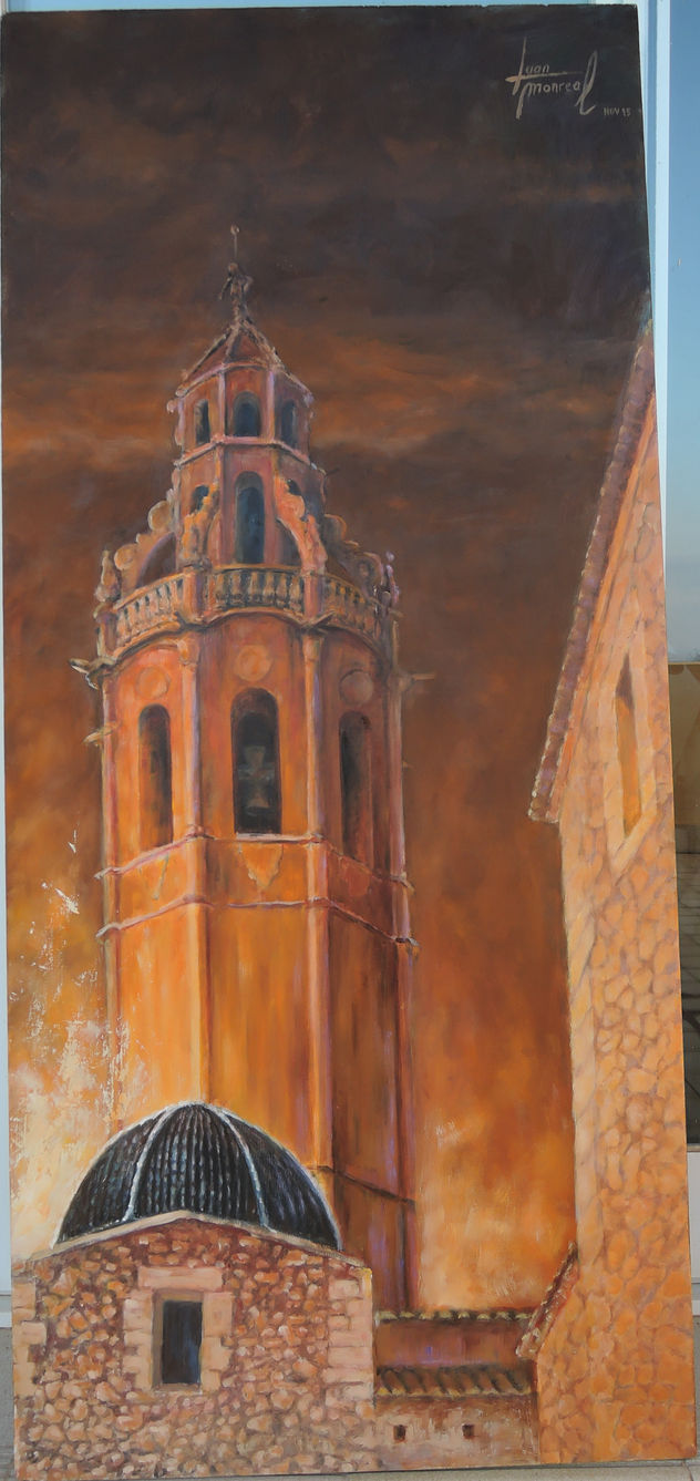 Campanario de Alcala de Xivert. Fiesta en la plaza.