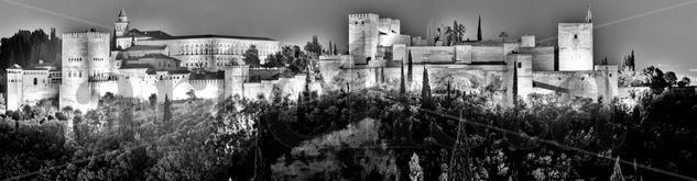 Alhambra Nocturna blanco y negro Travel Black and White (Digital)