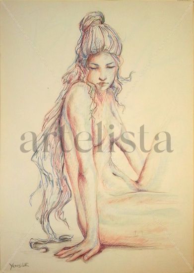 Lucy Media Mixta Papel Desnudos