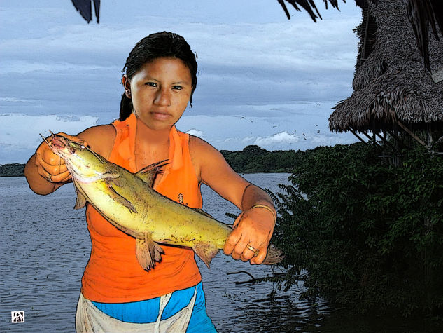 muchacha con silurus-Phractocephalus hemioliopterus 