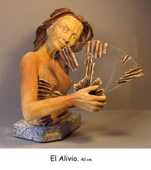 El Alivio Pottery Figurative