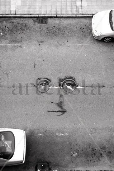 Lennon on the road Conceptual/Abstracto Blanco y Negro (Digital)