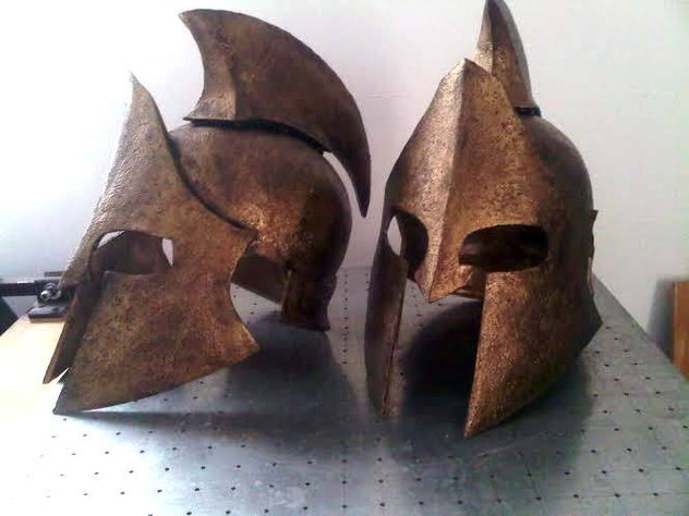 casco espartano
