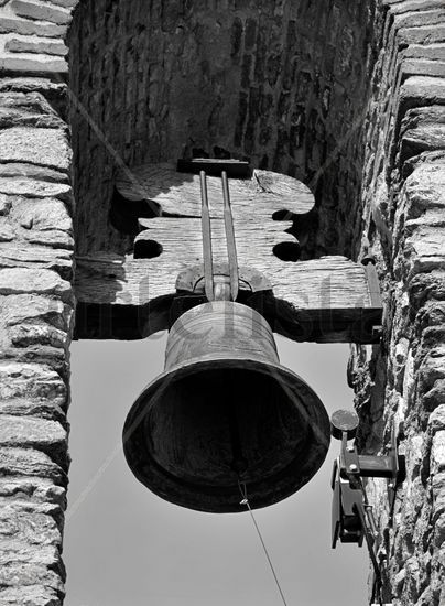 La campana Architecture and Interiorism Black and White (Digital)