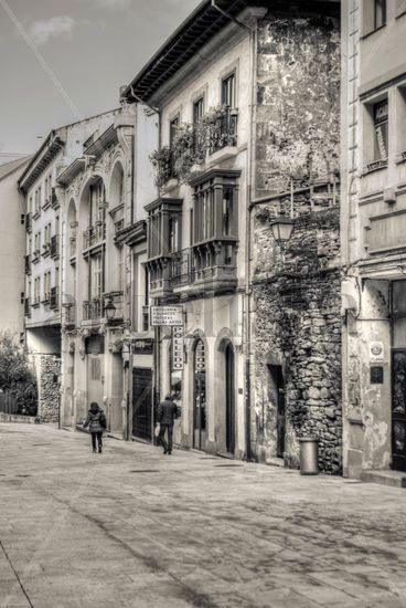 Oviedo tranquilo Architecture and Interiorism Black and White (Digital)