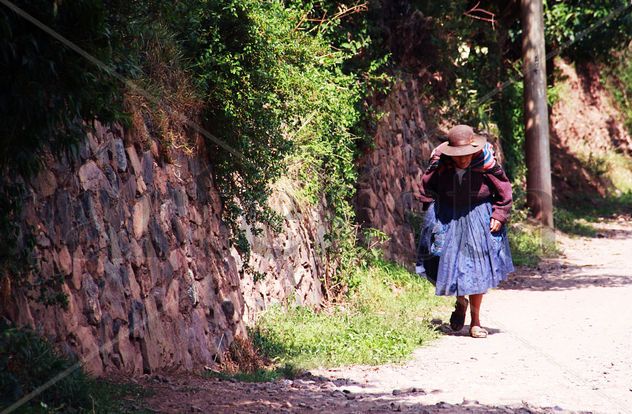 Camino a Pisac,Cusco,Perú.