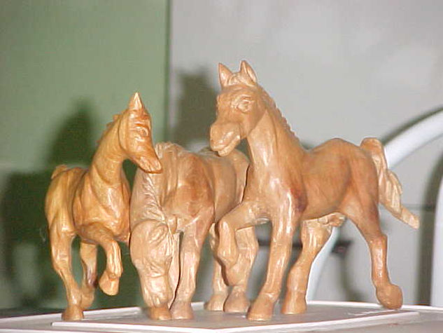 tres caballos Wood Figurative