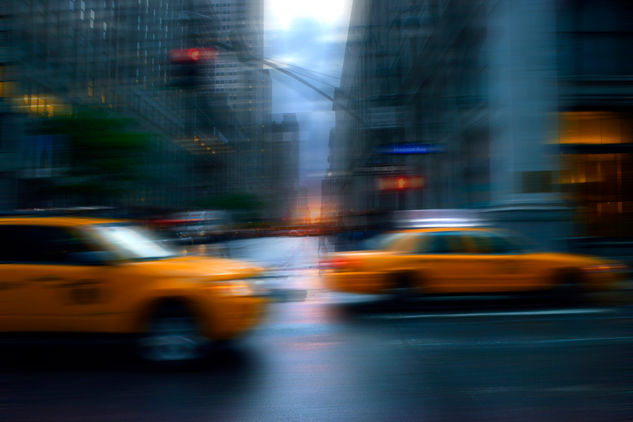 MOVEMENT IN MANHATTAN Viajes Color (Digital)