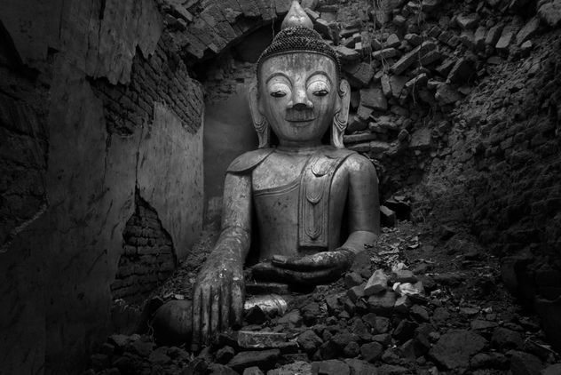 Buda en ruinas