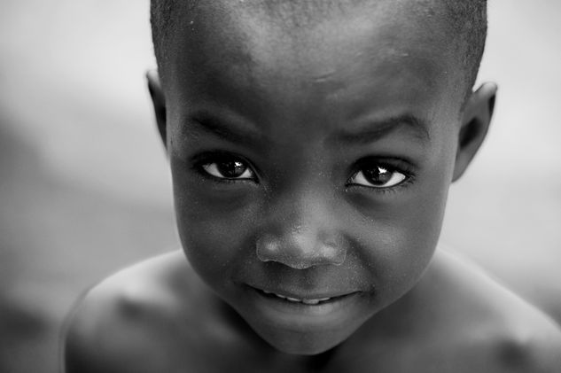 Niño africano Portrait Black and White (Digital)