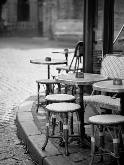 Cafetería en Montmartre Travel Black and White (Digital)