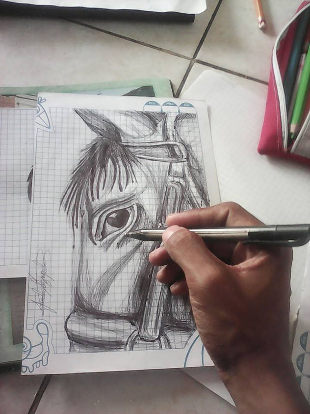 caballo a punto de huir
