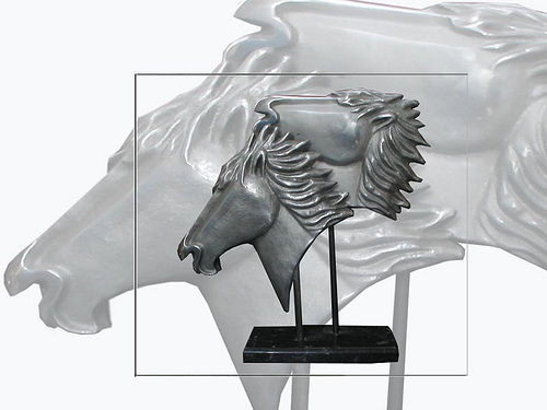 Caballos Metal Figurative