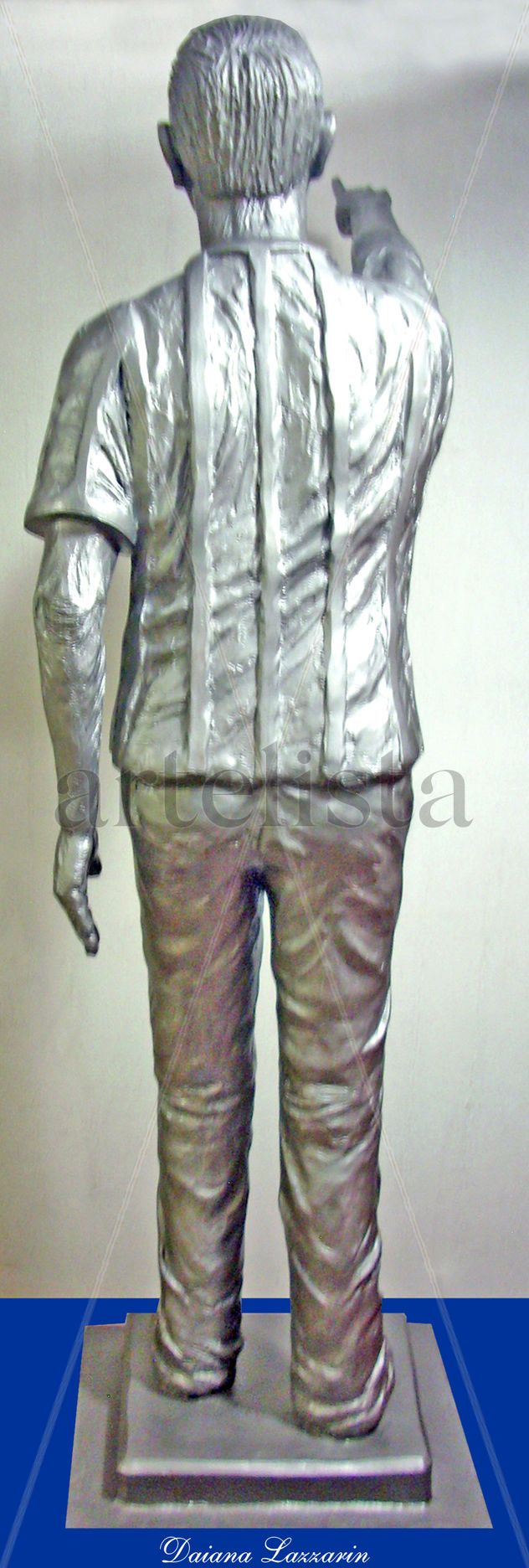 Monumento al Hincha Loco Julio VI