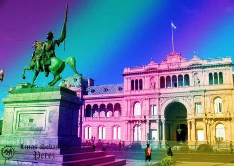 Casa Rosada Colorida