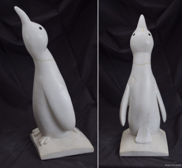 El Pingüino Marble Figurative