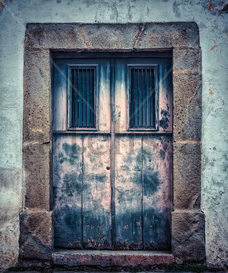 Puertas, Antigua...