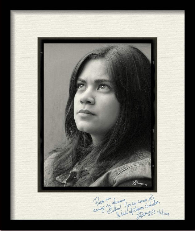 Retrato de Sabrina en blanco y negro