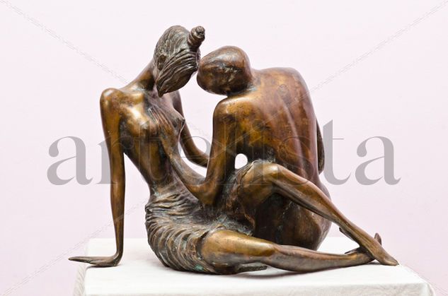 .Love Bronze Figurative