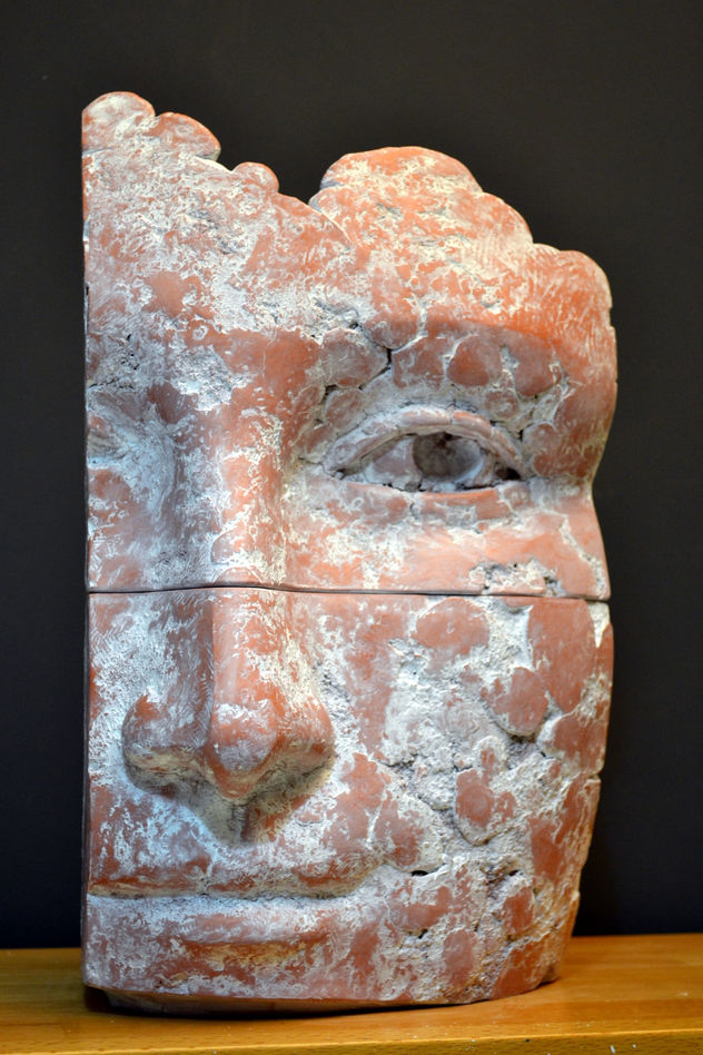 a traves de la ventana.