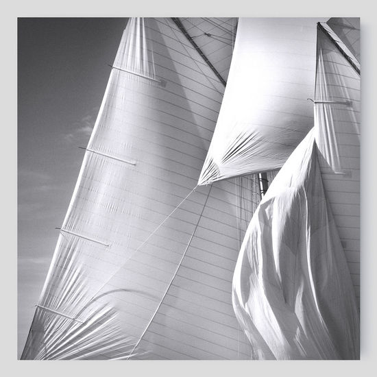 Sails of the Mariette (Jonathan Chritchley) Deportiva Blanco y Negro (Digital)