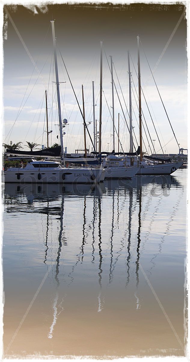 ESPERANDO AL MAR