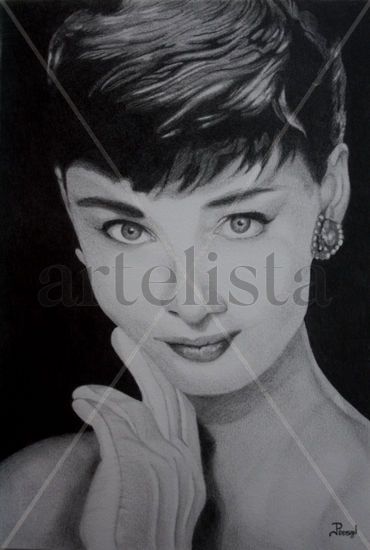 Audrey Hepburn Graphite