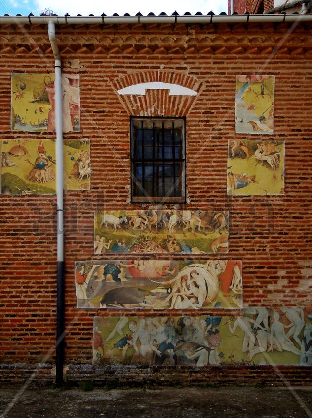 Delicias on the wall