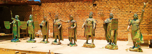 ESCULTURAS DE LOS 14 INCAS TAMAÑO NATURAL