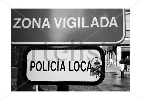 Policía loca
