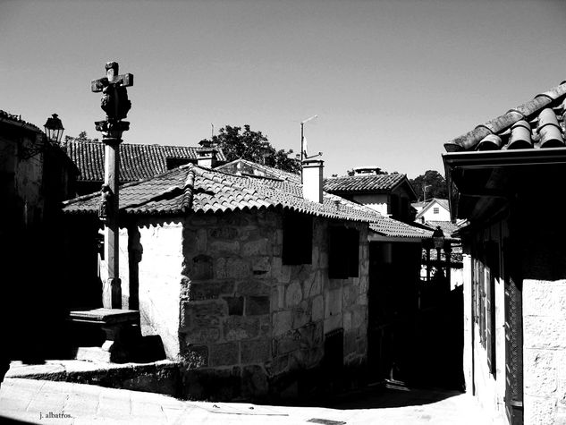 cruceiro Architecture and Interiorism Black and White (Digital)