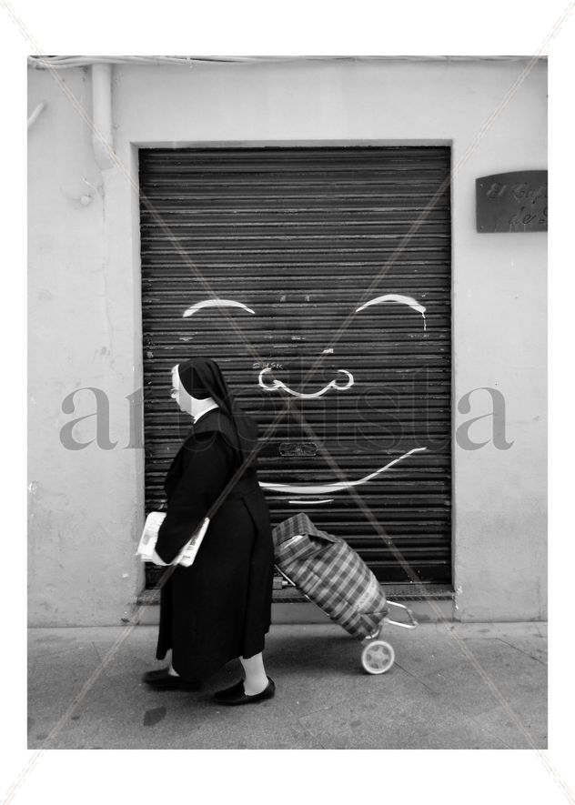Sor Smile bw