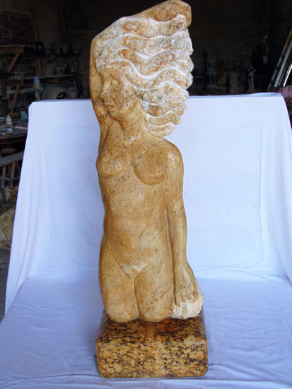 Mulher Piedra Figurativa