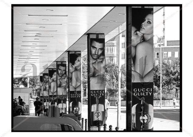 Repe Advertising and Fashion Black and White (Digital)