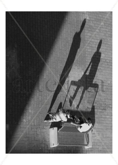 Sombras inclinadas 2 Other Themes Black and White (Digital)