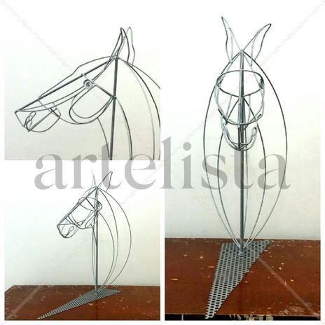 Caballo metálico