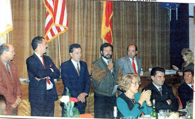 Entrega del cuadro  Paternidad  (autor Santos) para el museo Metropolitan de Newark  New Jersey 500 aniversario  descubrimiento de  América