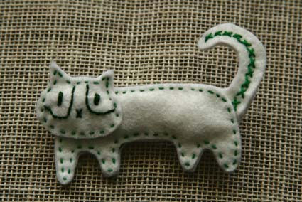 GATITO BLANCO Costume jewellery Textile