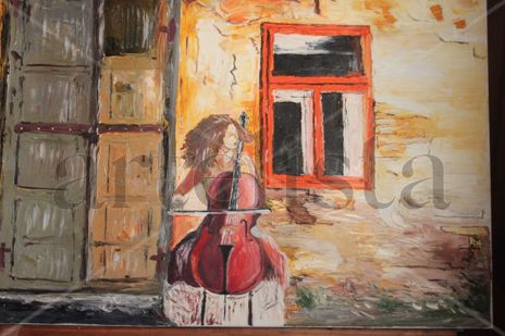 Tocando el violonchelo